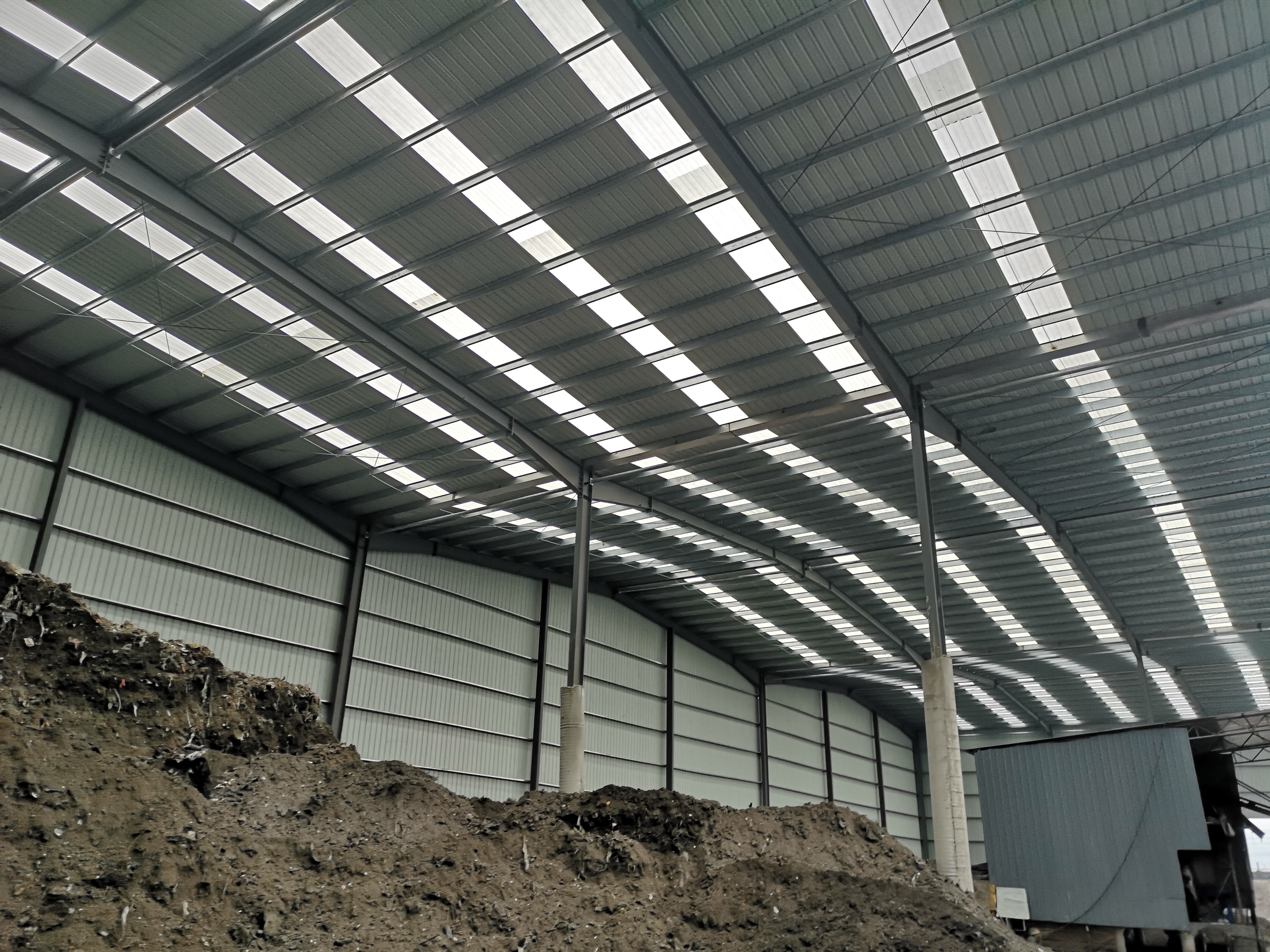 溫州永嘉雄建鋼結(jié)構(gòu)料倉工程案例